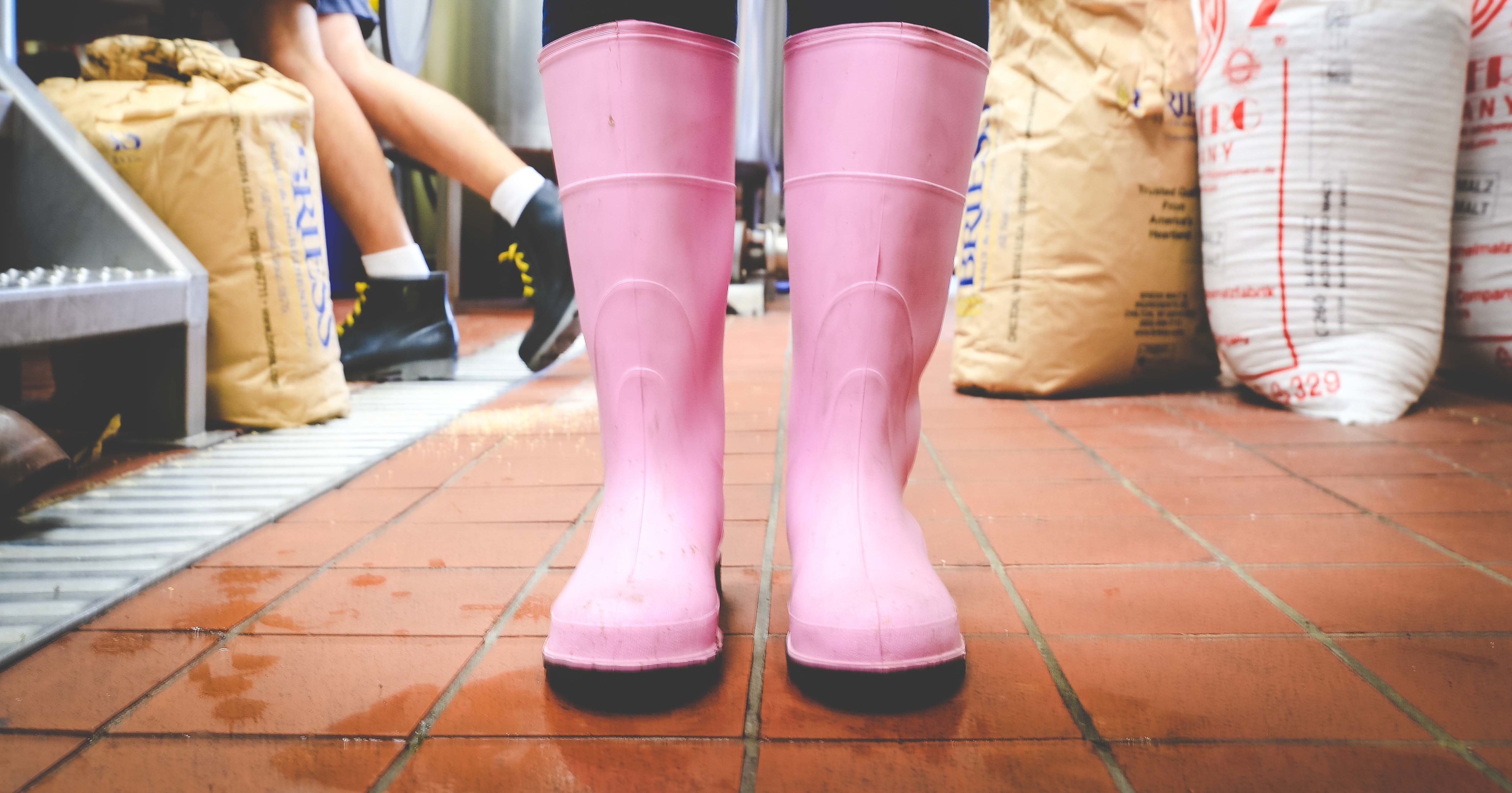 Pink Boots in the Brewhouse for International Women’s Collaboration Brew Day